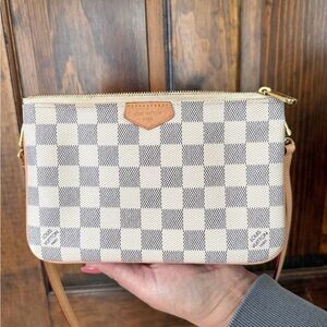 Louis Vuitton double zip pochette damier azur